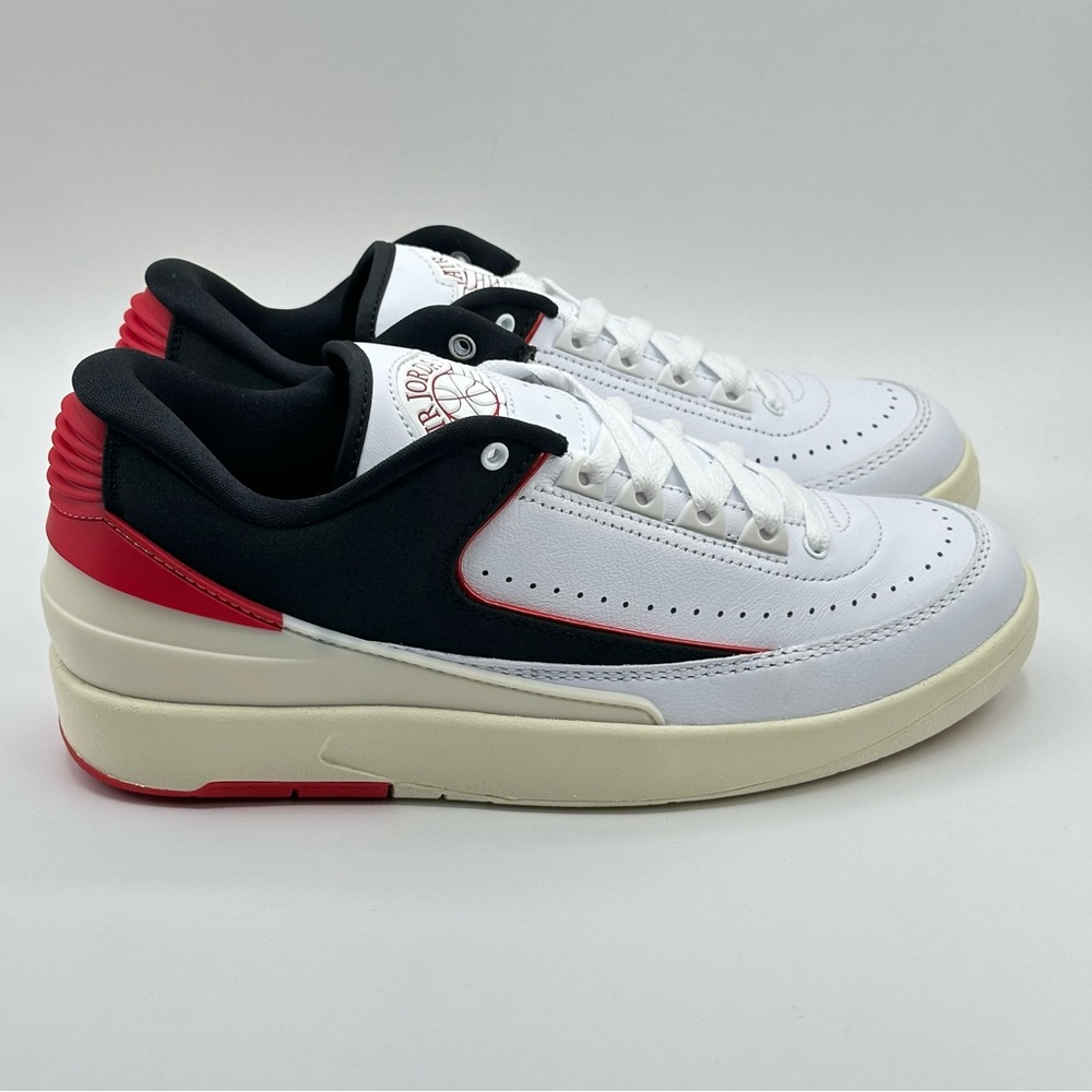 Women’s Jordan 2 Retro Low Chicago Twist Red/ Black Satin FD4849-106 New Sz 8.5 - Picture 4 of 12